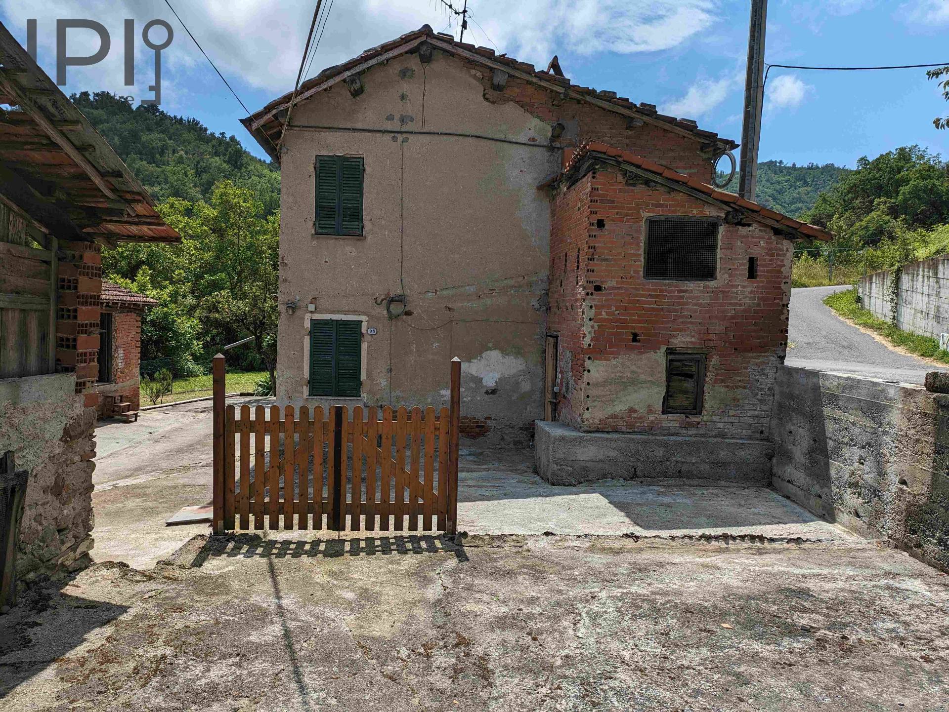 Casa Rustica in vendita a Cairo Montenotte