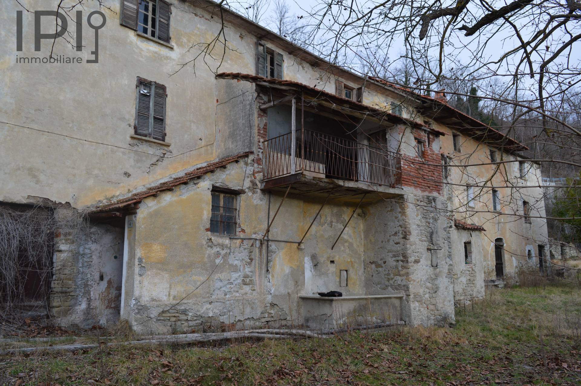 Cascinale / Podere - Semindipendente in vendita a Saliceto