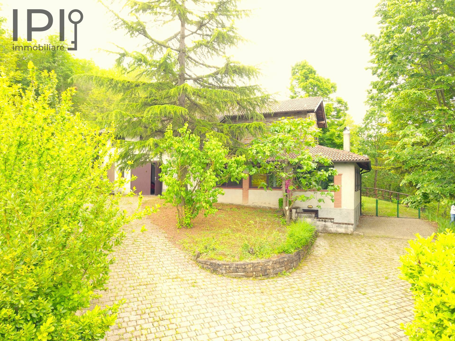 Villa / Villetta in vendita a Castelletto d'Erro