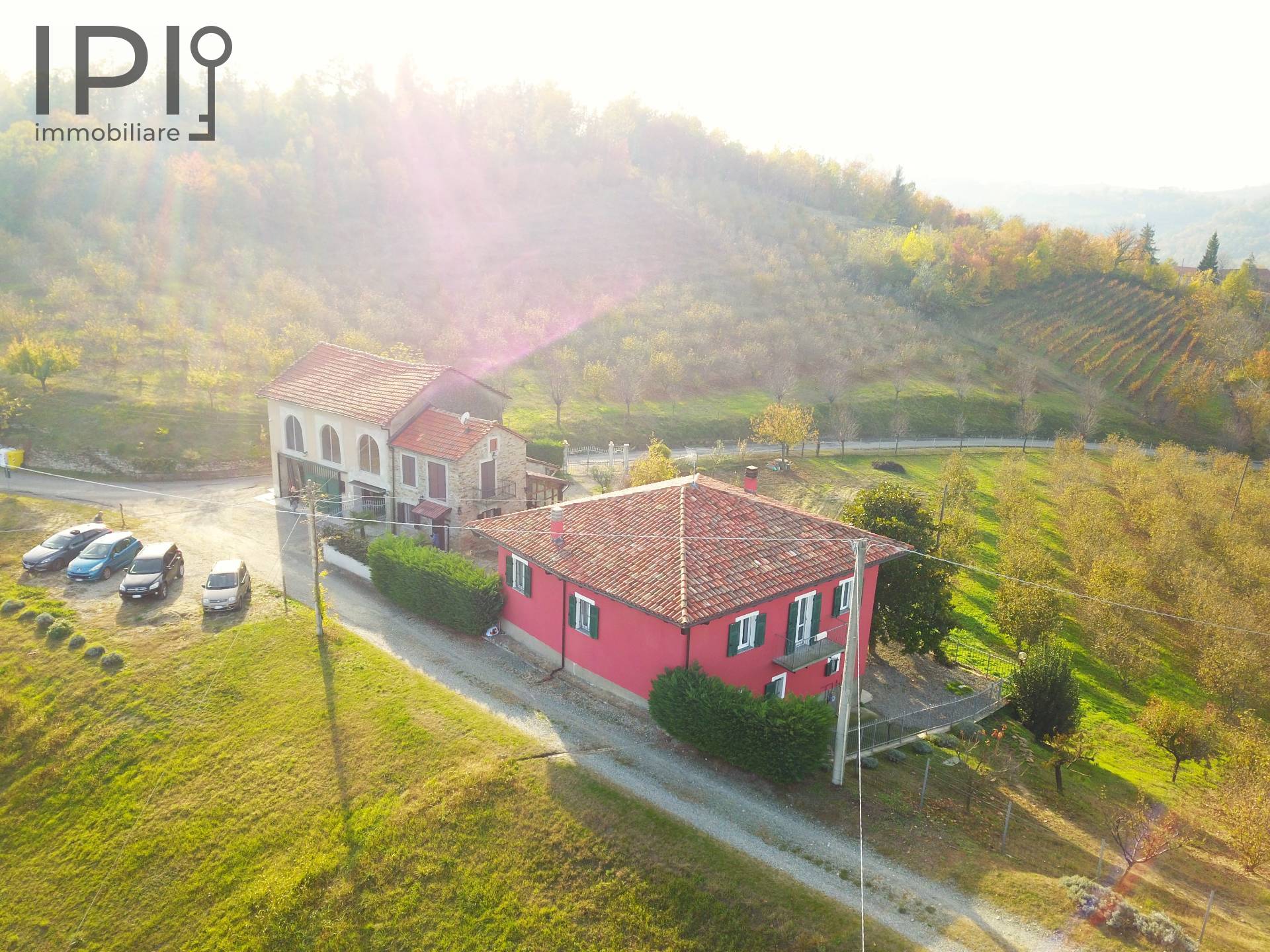 Villa / Villetta in vendita a Acqui Terme, Ovrano