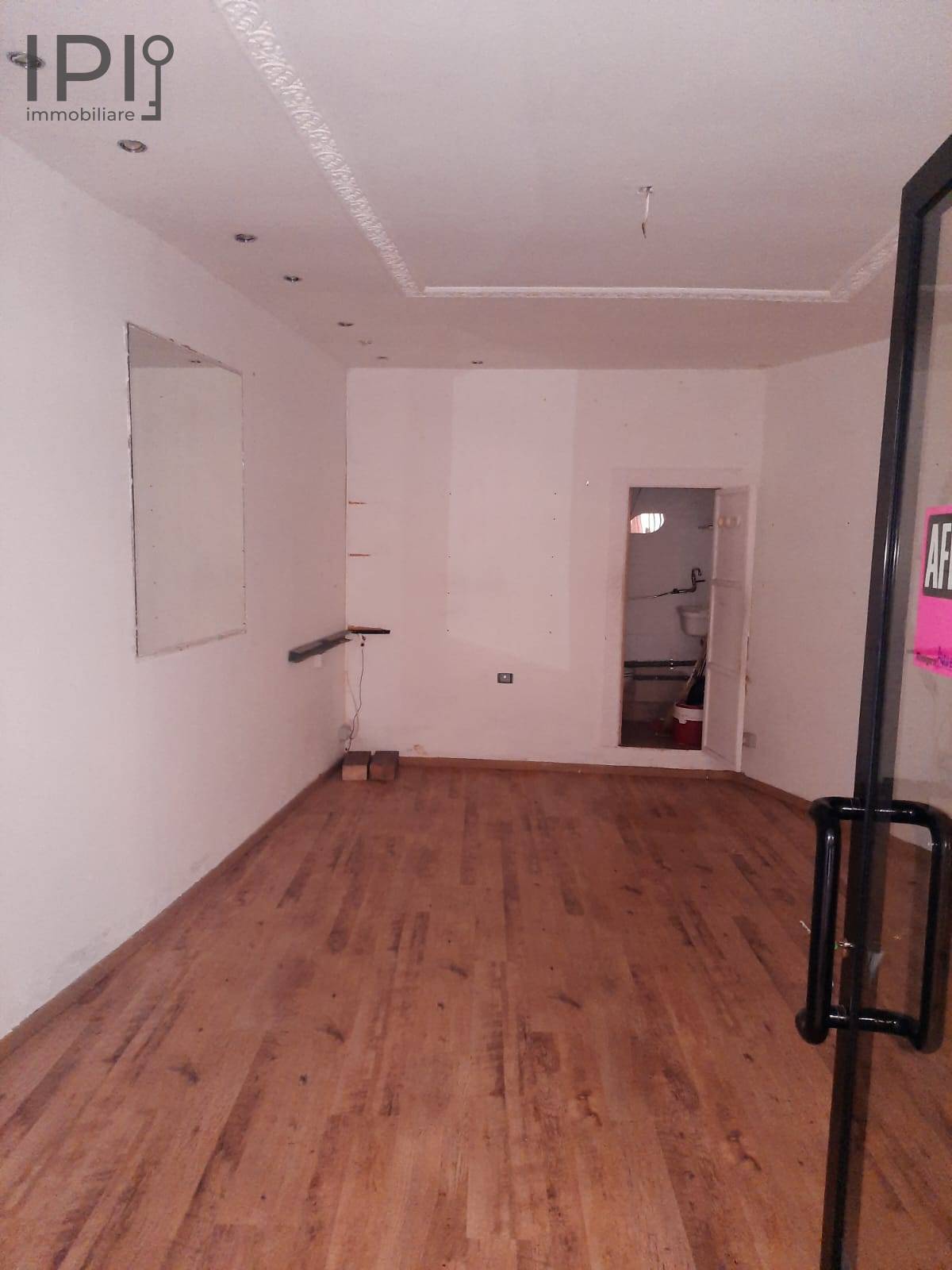 Attivita' Commerciale in affitto a Cairo Montenotte