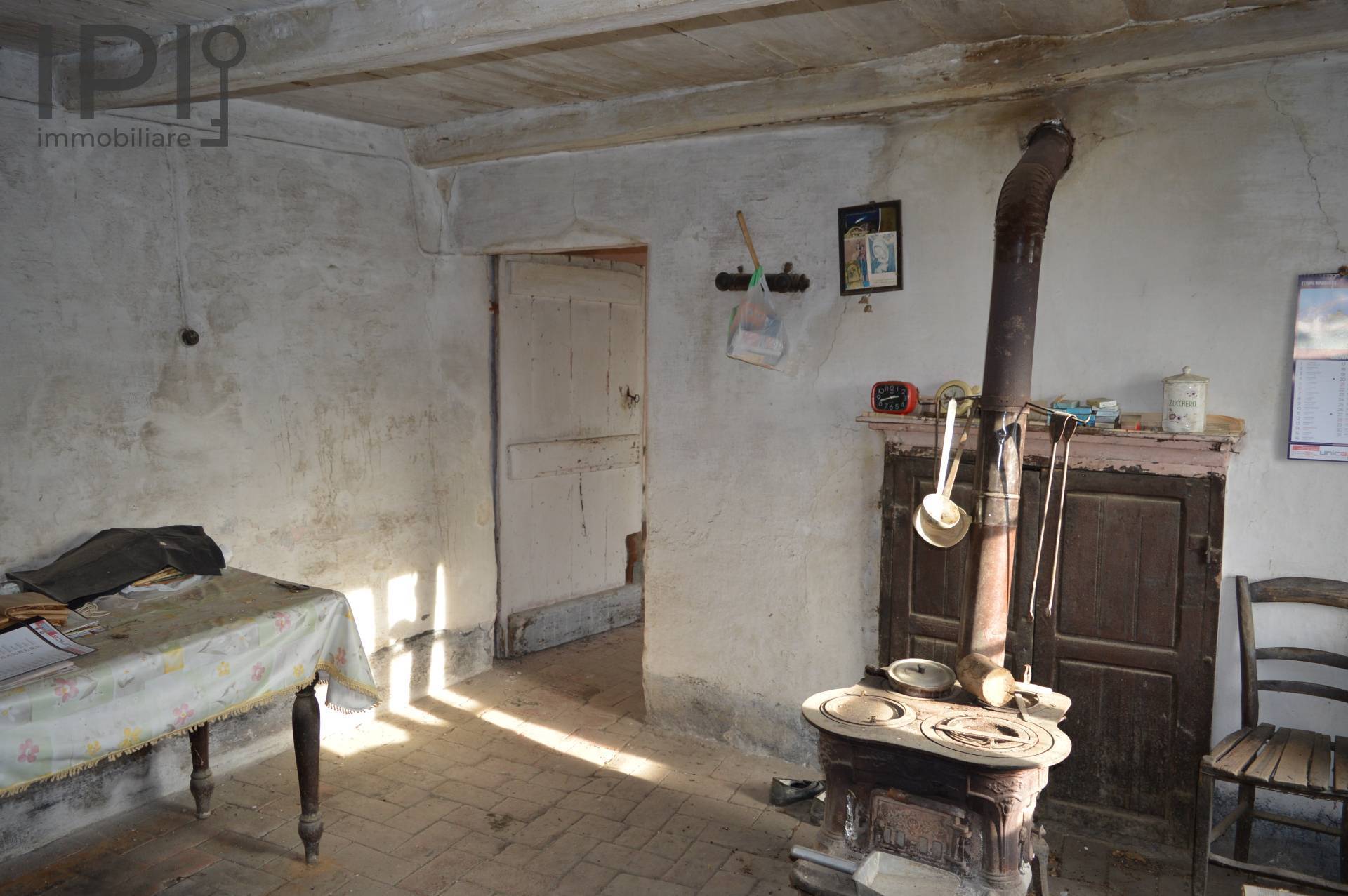 Casa Rustica - Semindipendente in vendita a Saliceto