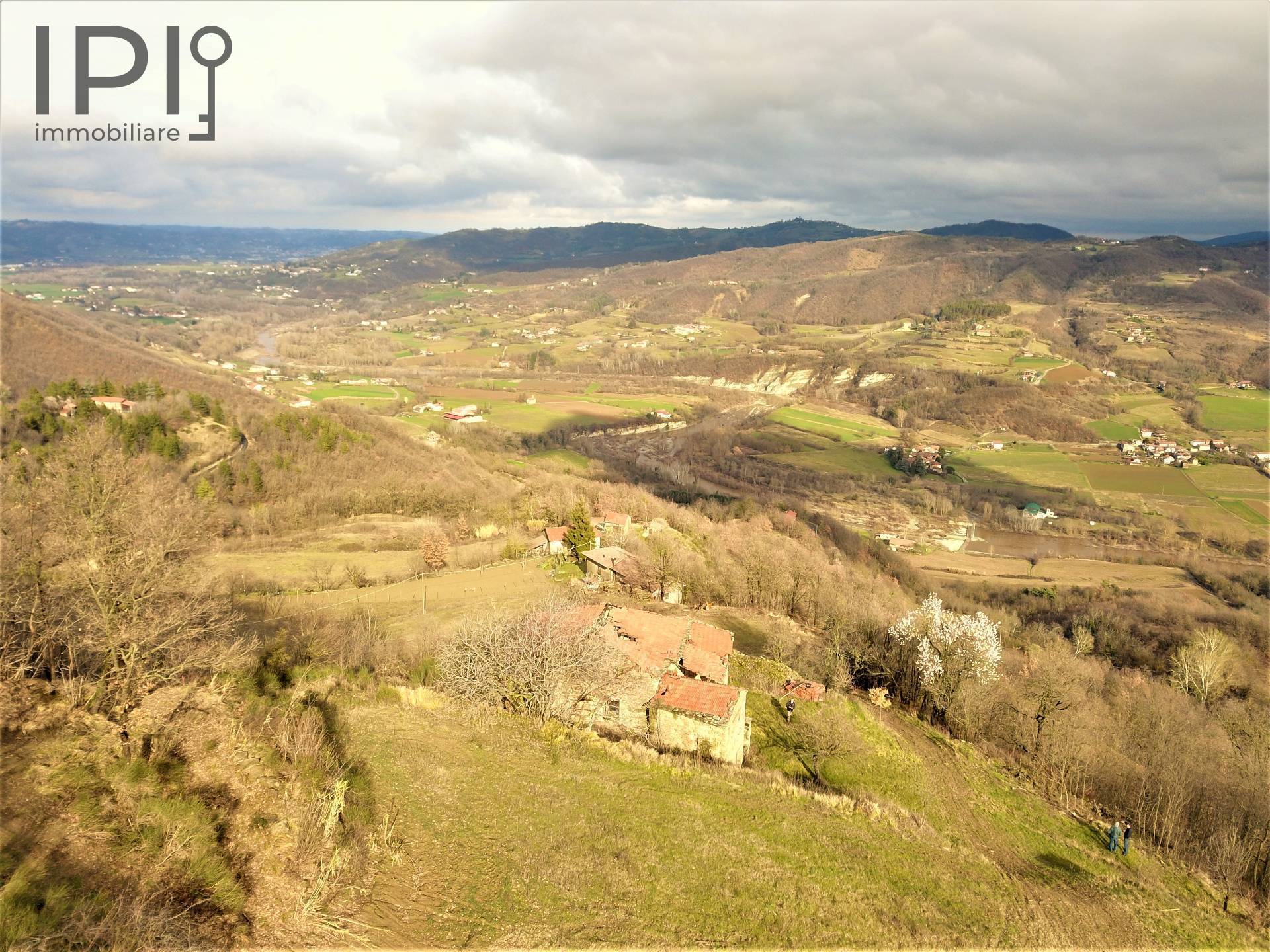 Casa Rustica in vendita a Montechiaro d'Acqui, Gaggioni