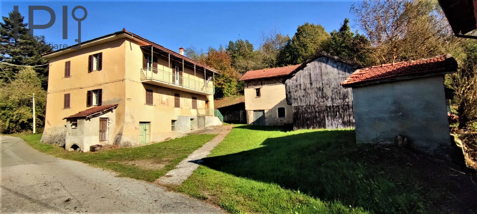 Casa in vendita a Giusvalla