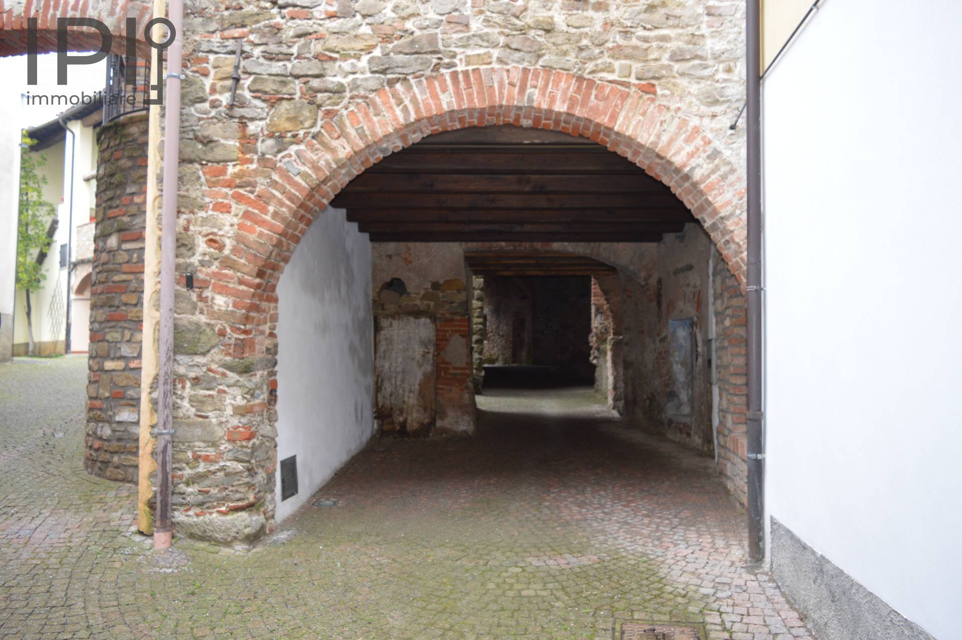 Casa - Semindipendente in vendita a Roccavignale, Strada