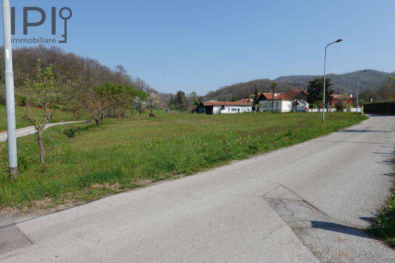 Terreno edificabile in vendita a Cairo Montenotte, Bragno
