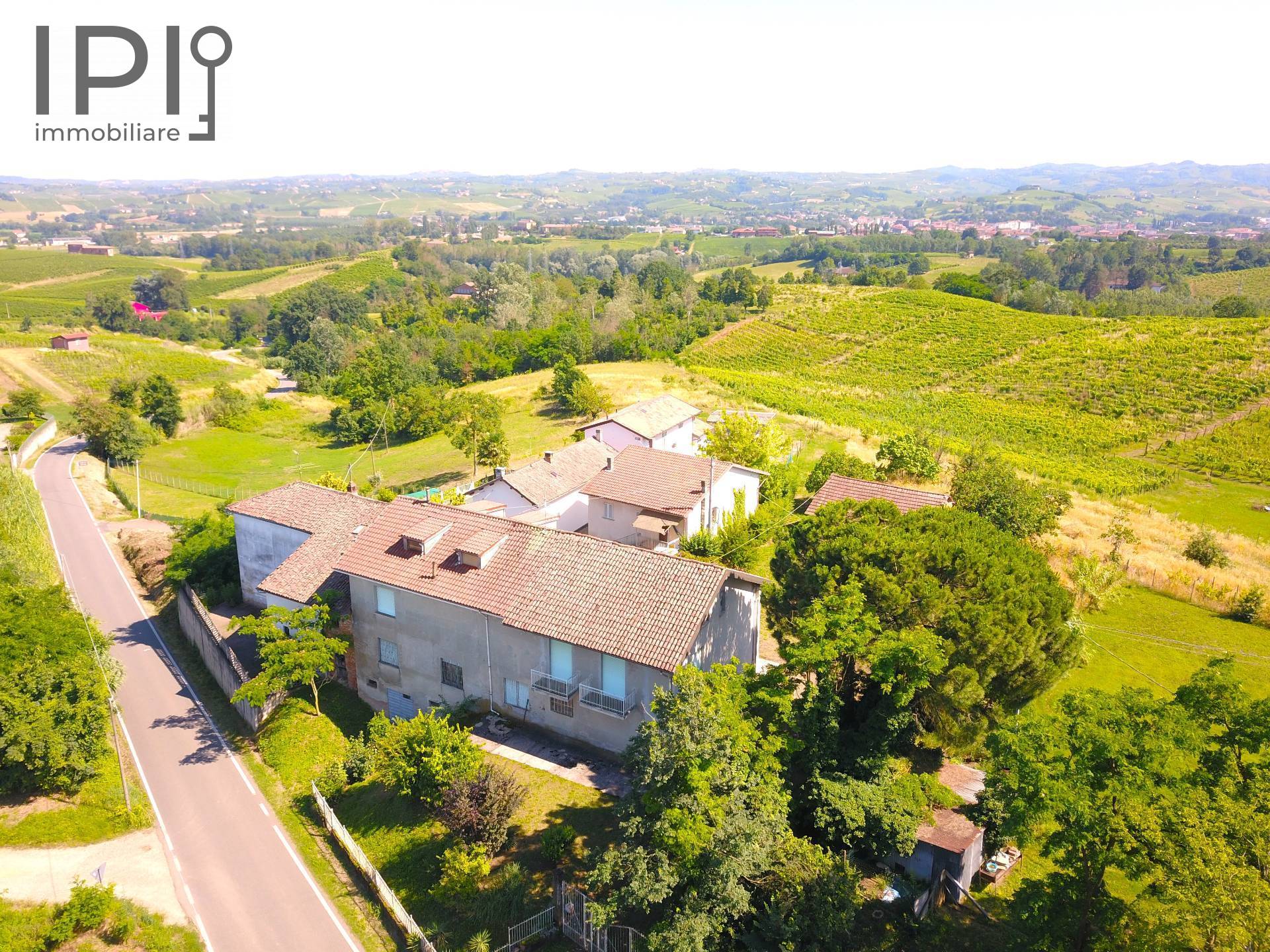 Casa Rustica in vendita a Vaglio Serra, La Serra