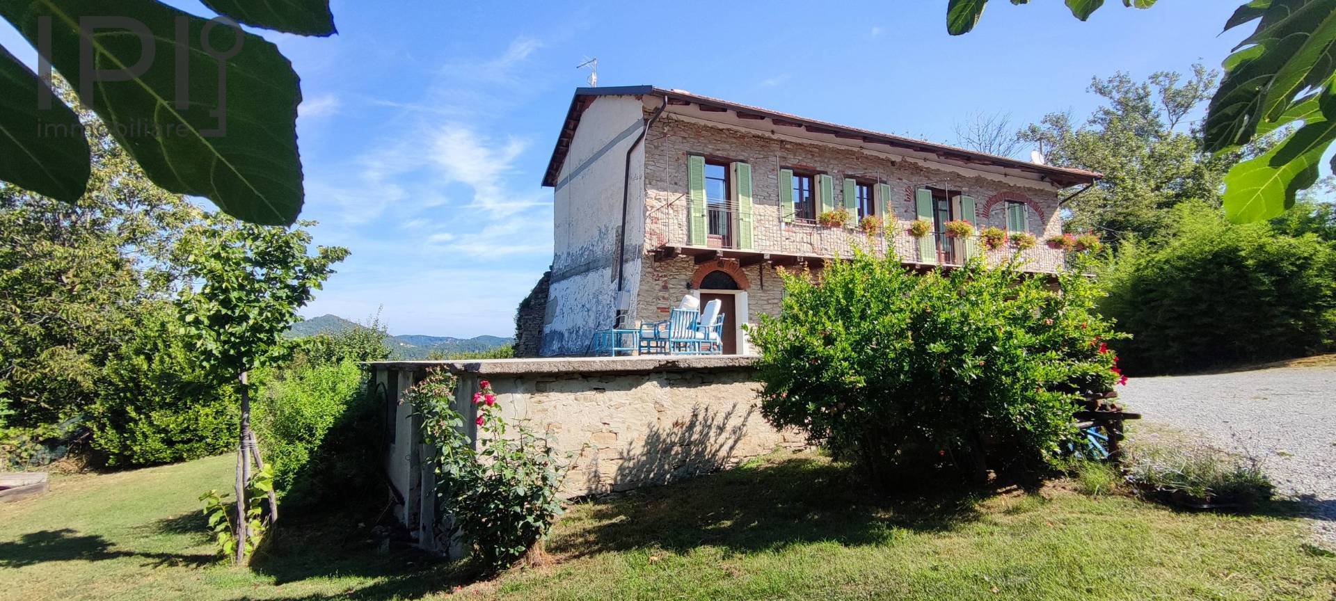 Cascinale / Podere in vendita a Bosia