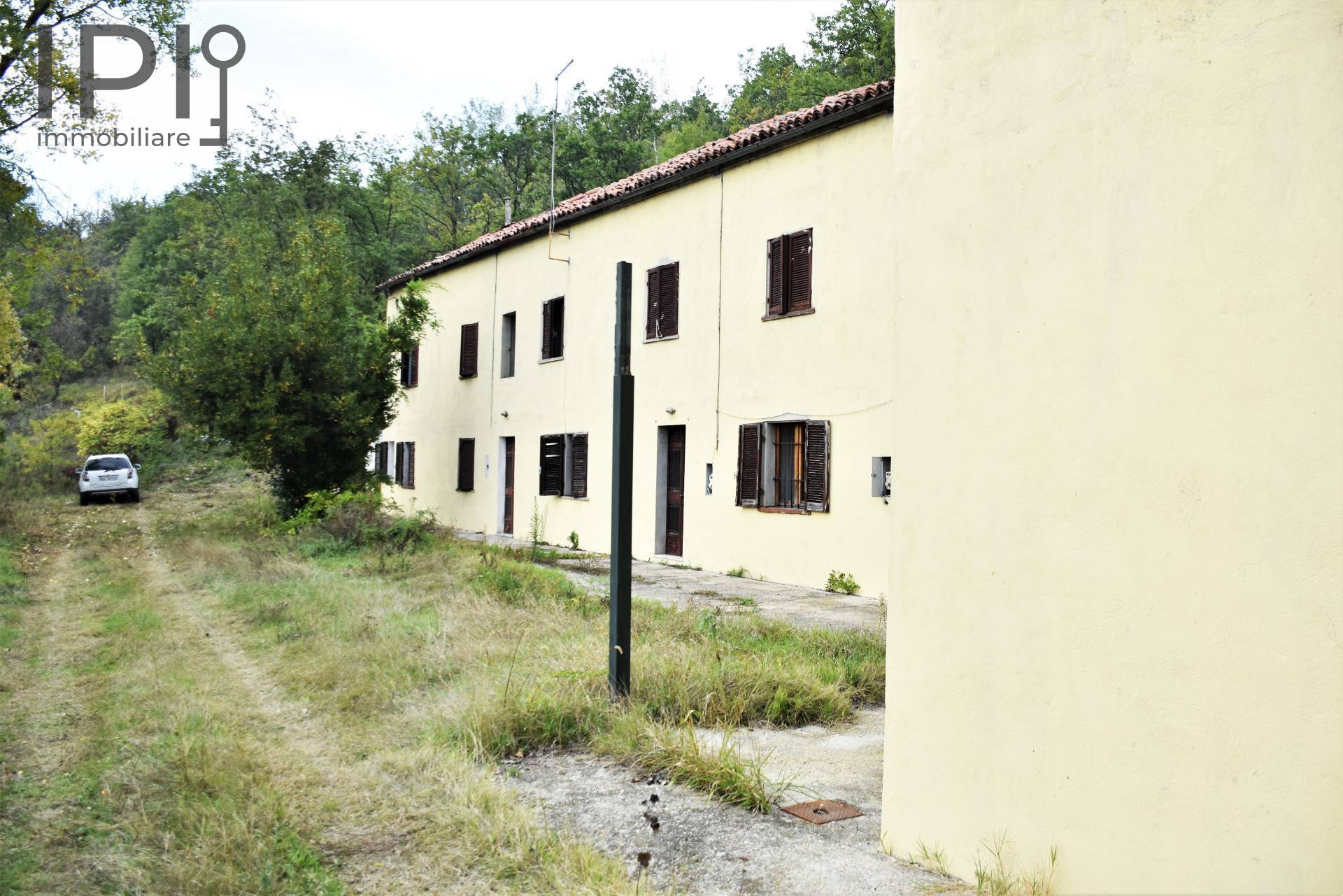 Cascinale / Podere in vendita a Loazzolo