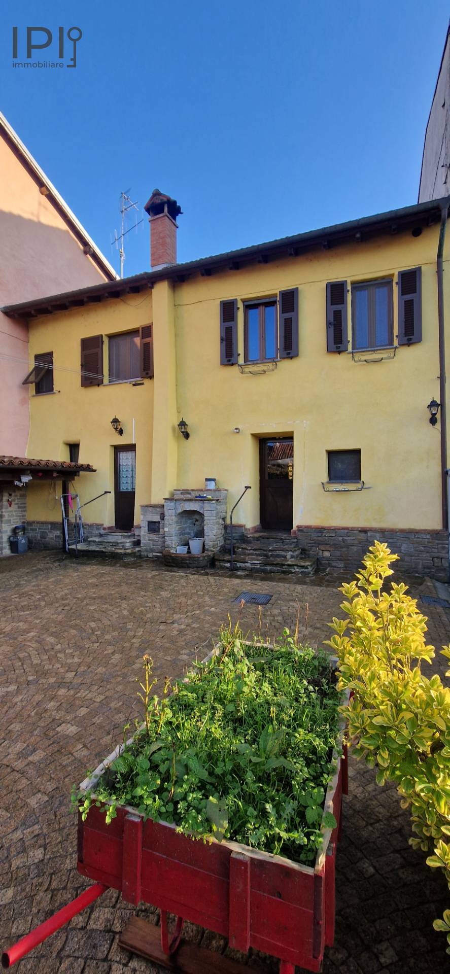 Casa - Semindipendente in vendita a Cairo Montenotte, Rocchetta