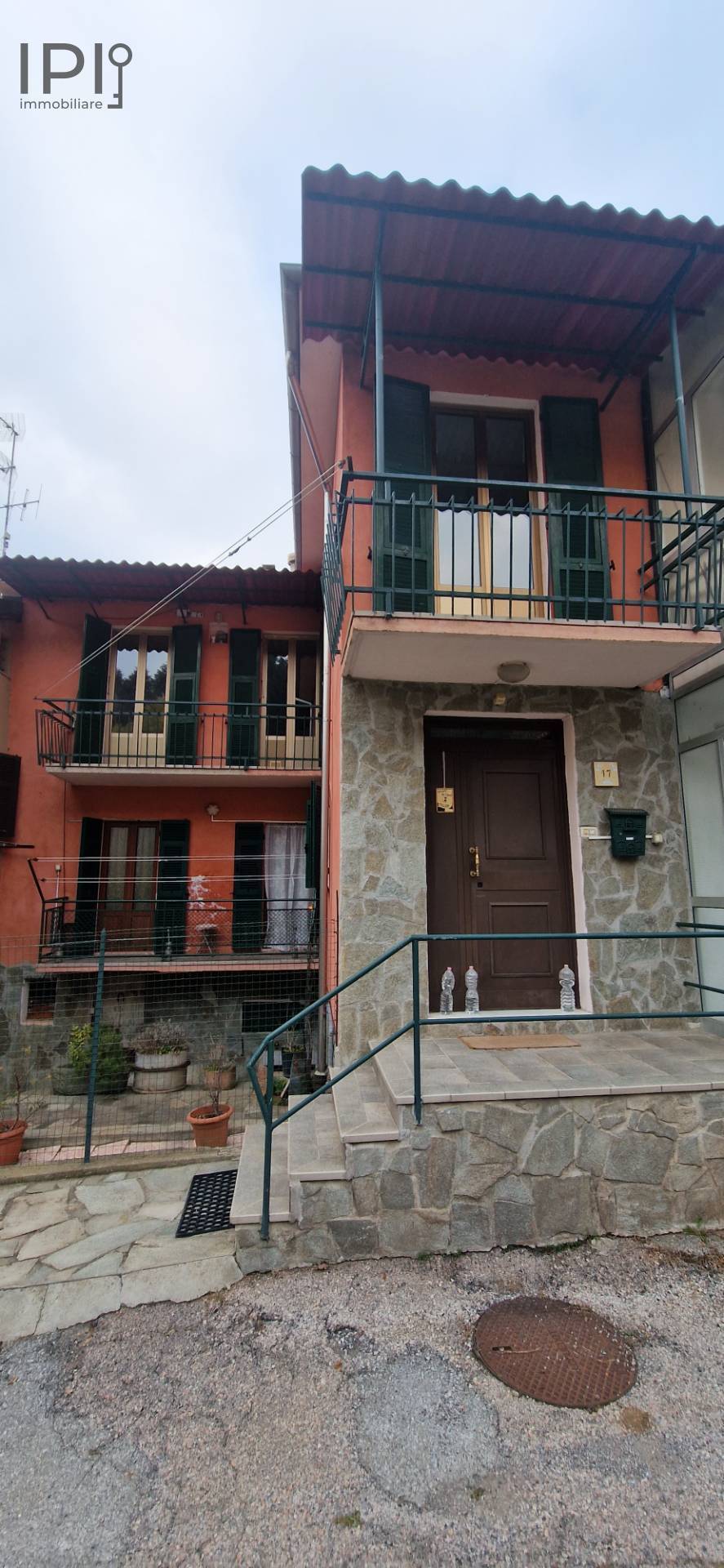 Casa - Semindipendente in vendita a Cairo Montenotte, Rocchetta