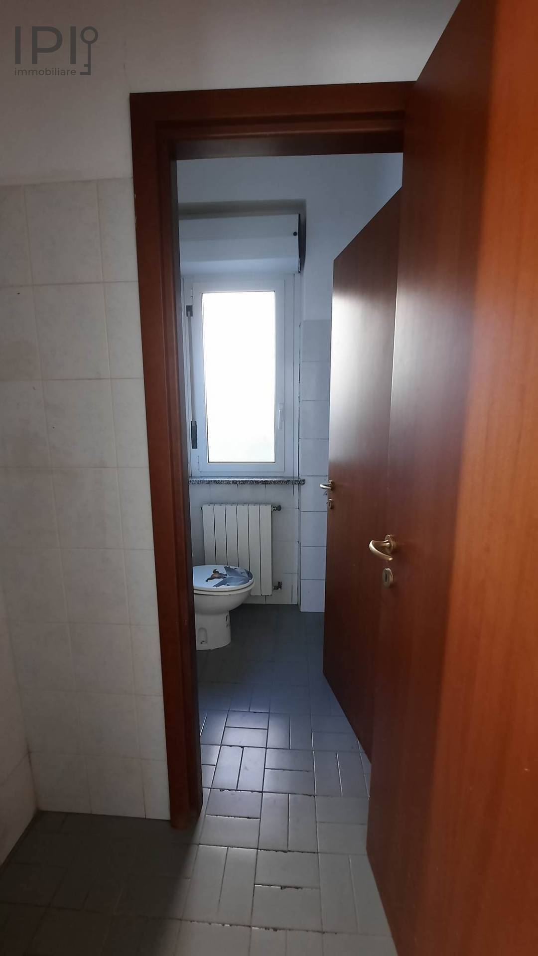 Locale Commerciale / Negozio in vendita a Carcare