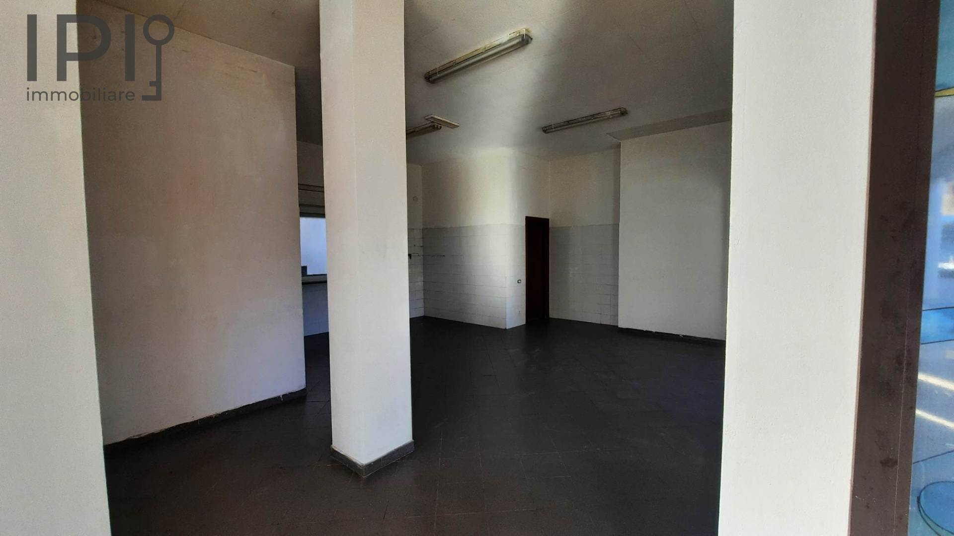 Locale Commerciale / Negozio in vendita a Carcare