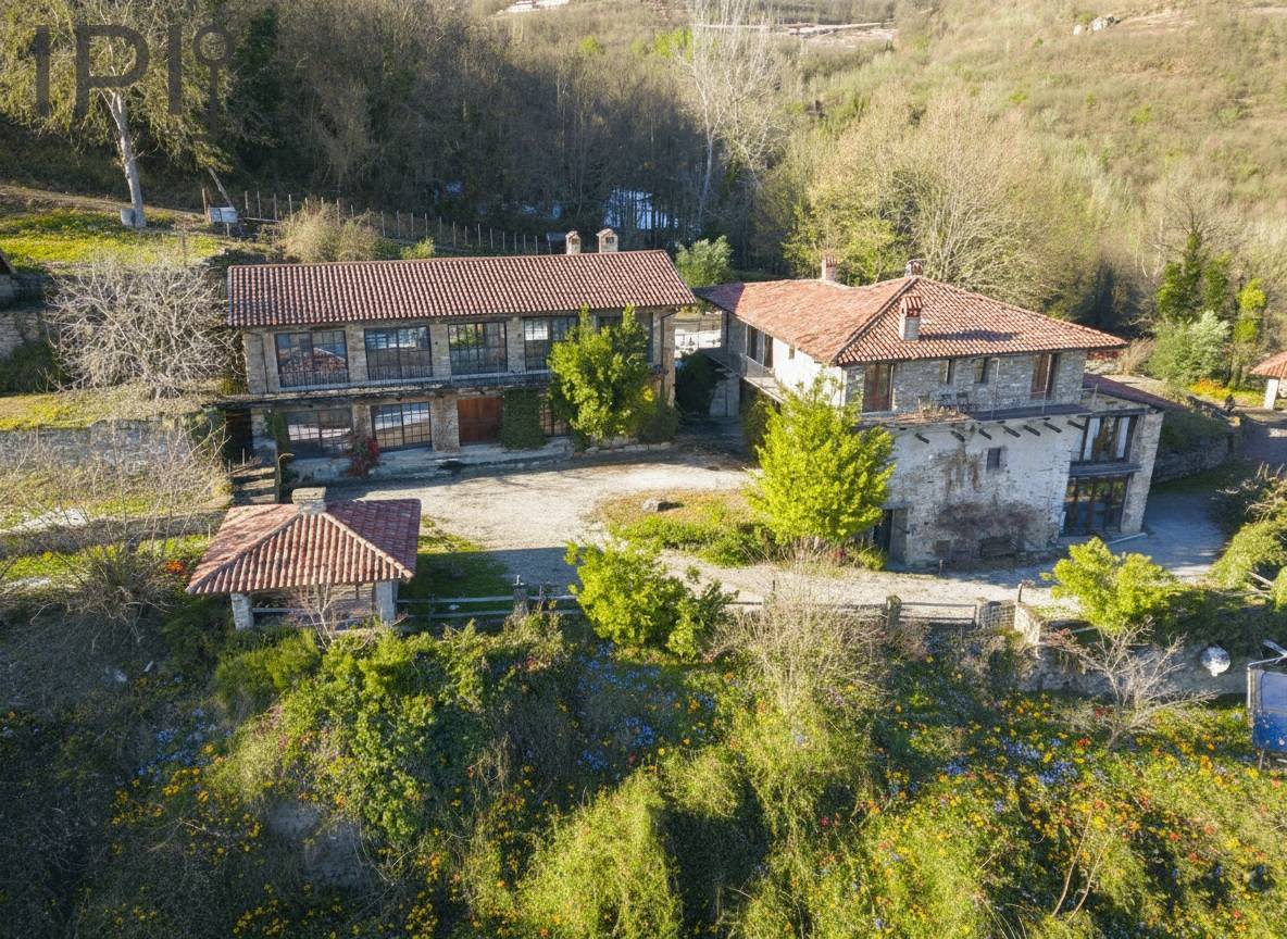 Villa / Villetta in vendita a Mombarcaro