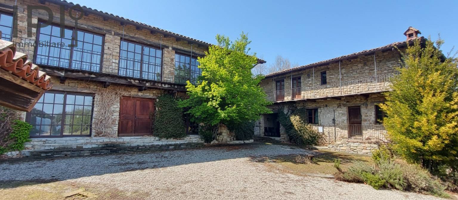 Villa / Villetta in vendita a Mombarcaro