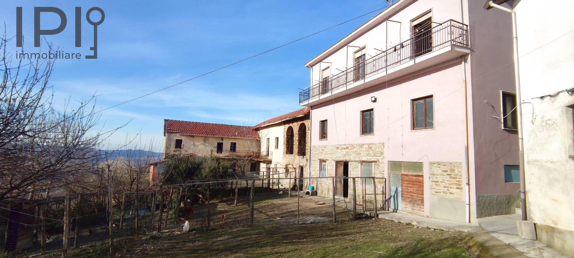 Cascinale / Podere in vendita a Montechiaro d'Acqui, Vaccamorta