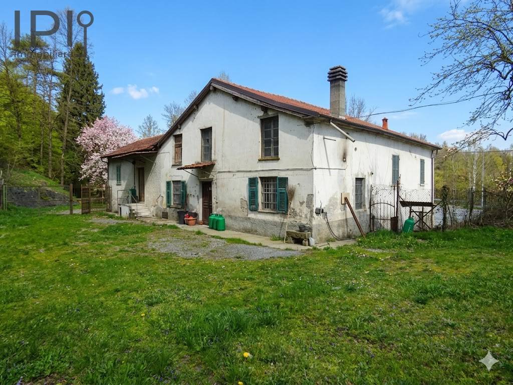 Casa Rustica in vendita a Piana Crixia, Pontevecchio