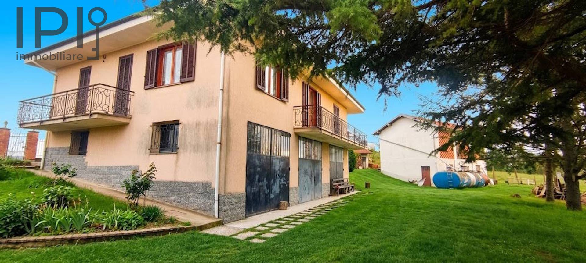 Villa / Villetta in vendita a Pareto