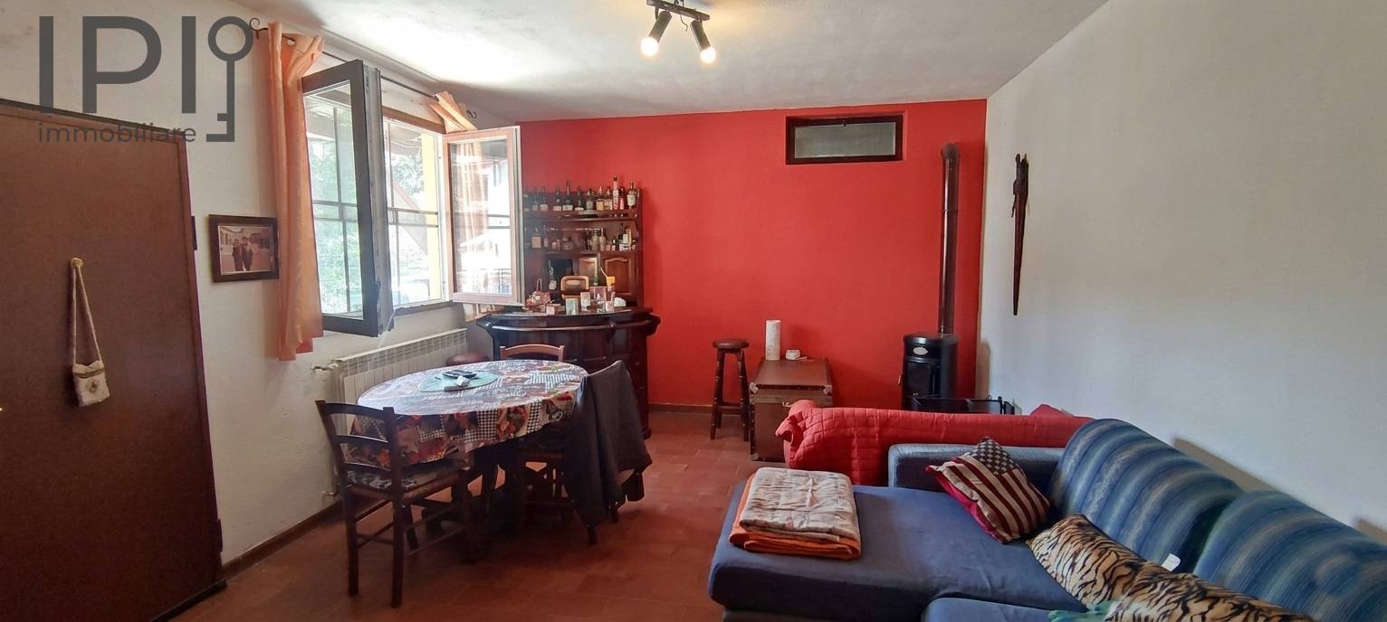 Casa - Semindipendente in vendita a Pallare, Biestro