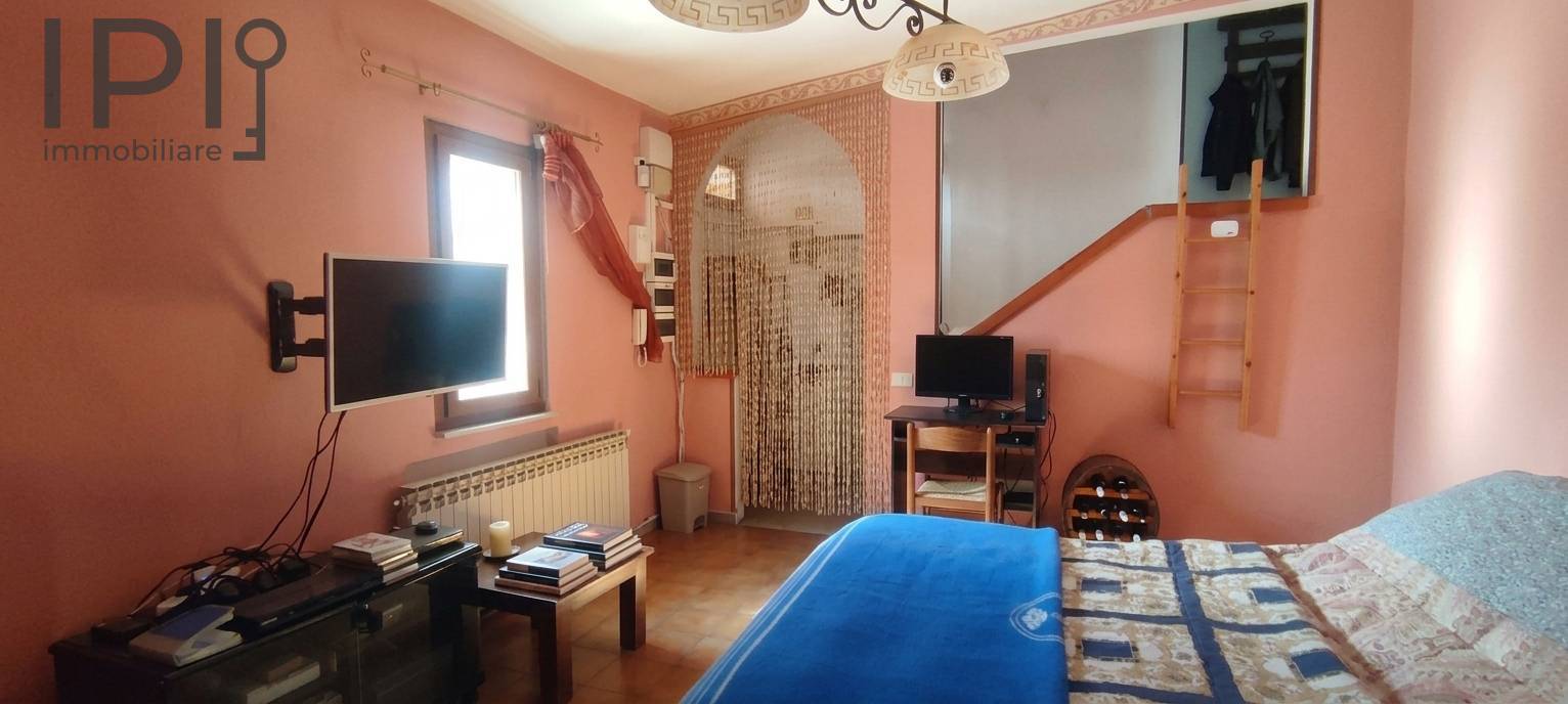 Casa - Semindipendente in vendita a Pallare, Biestro