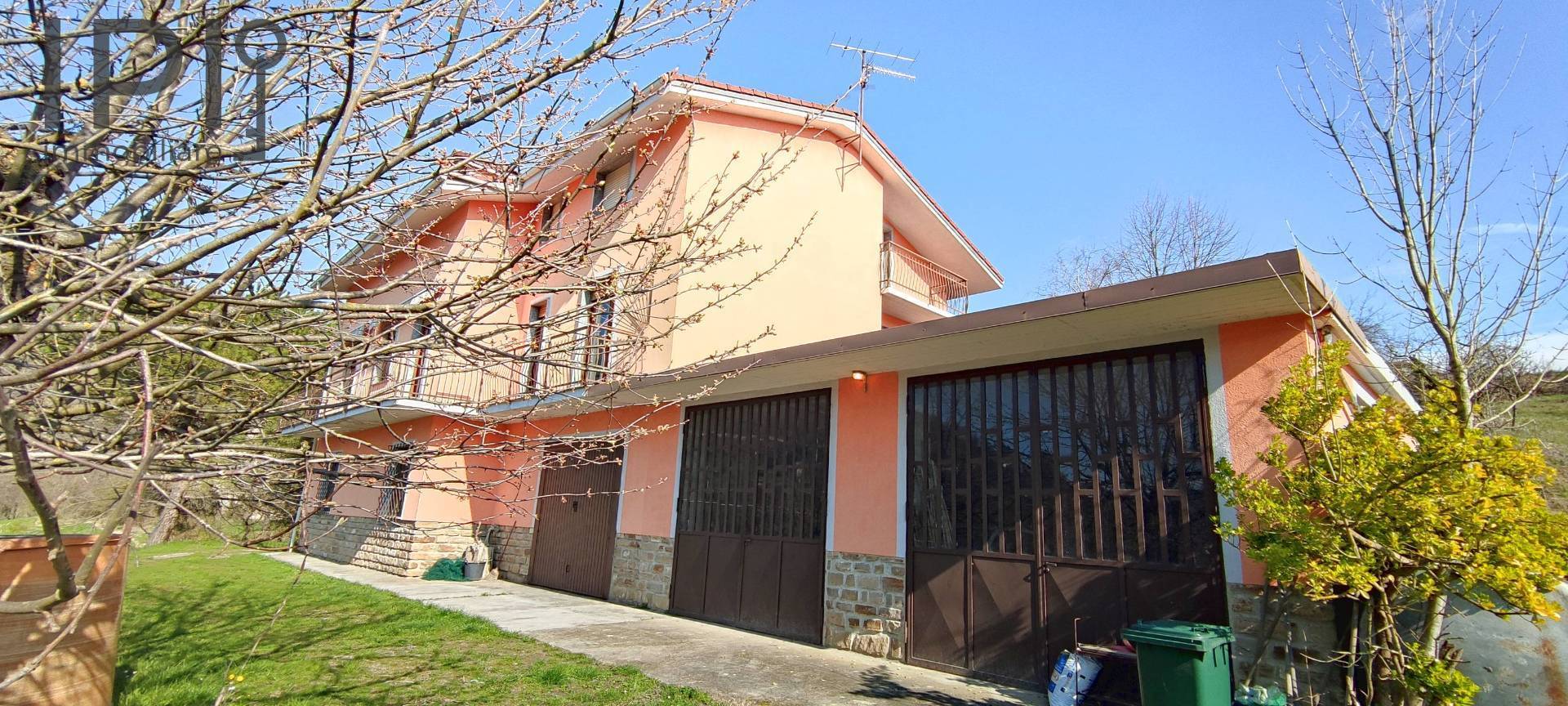 Villa / Villetta in vendita a Monesiglio