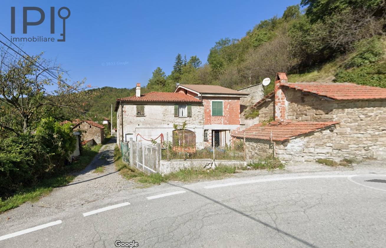 Casa Rustica in vendita a Cairo Montenotte, Carretto