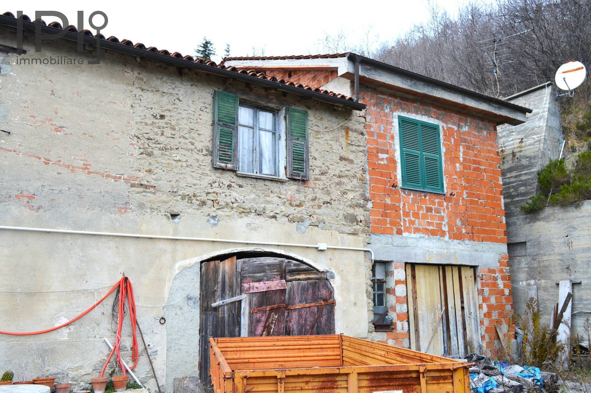 Casa Rustica in vendita a Cairo Montenotte, Carretto