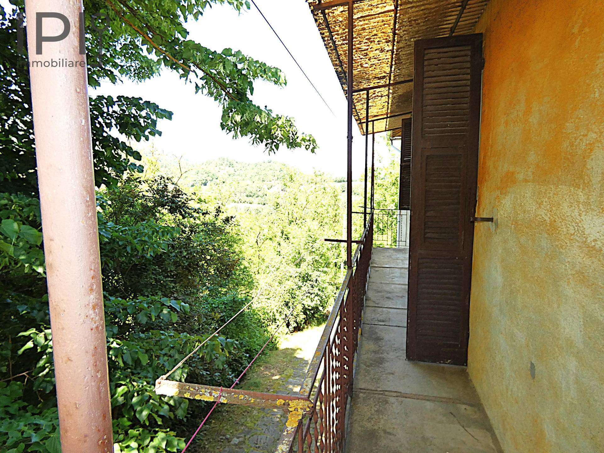 Casa in vendita a Mombaldone