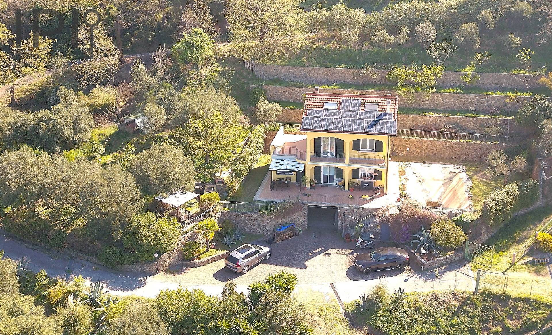 Villa / Villetta in vendita a Savona
