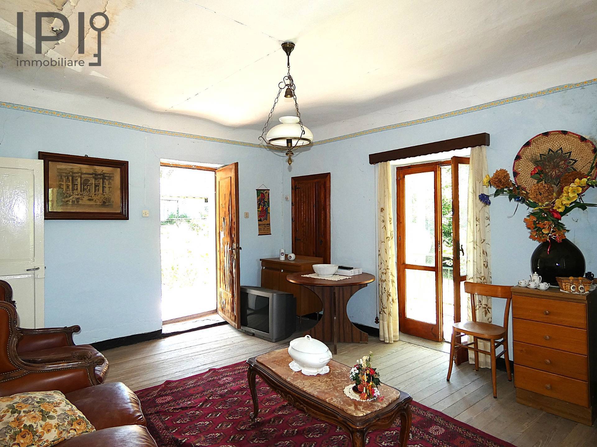 Casa in vendita a Piana Crixia, San Massimo