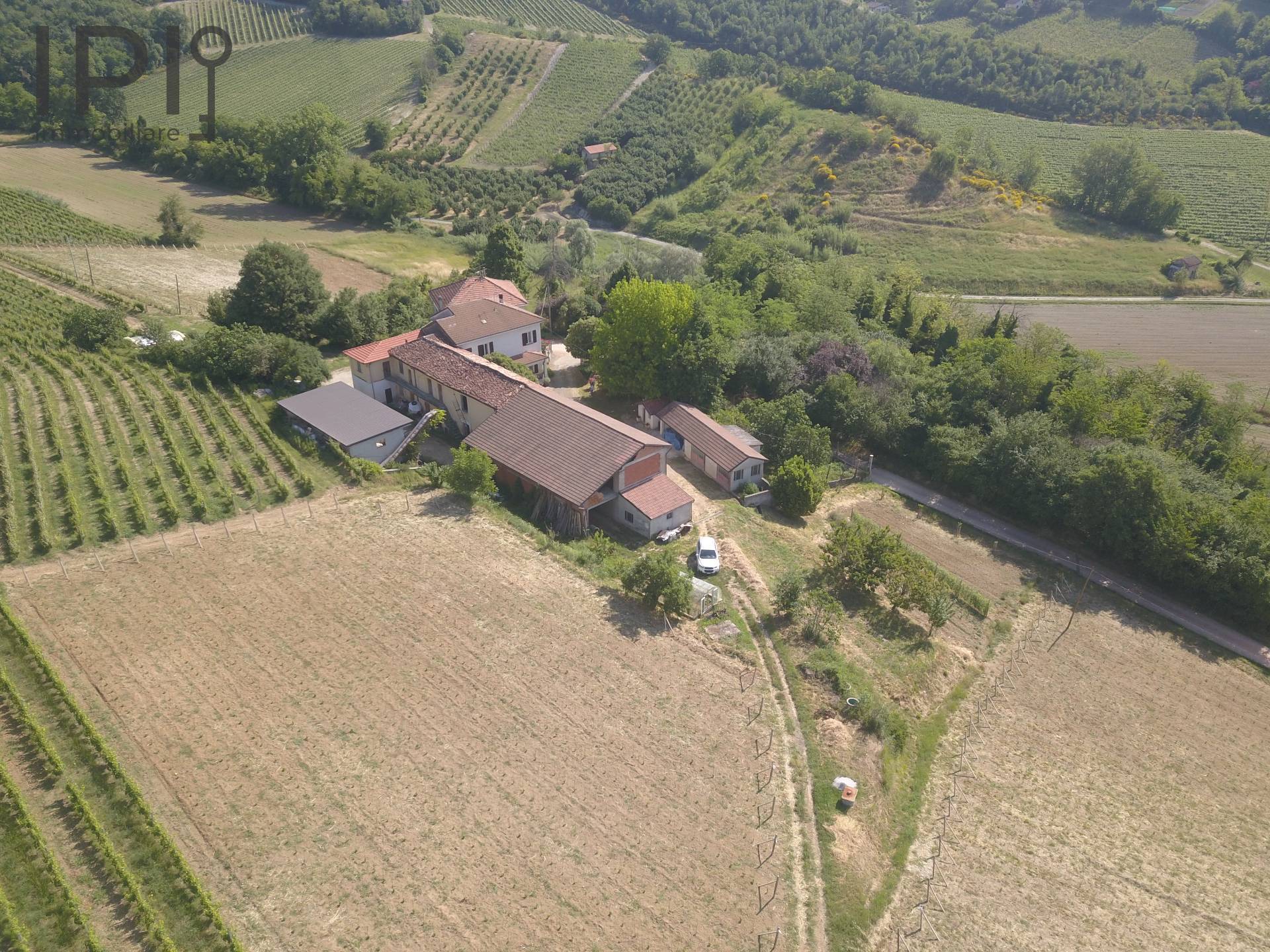 Cascinale / Podere in vendita a Acqui Terme