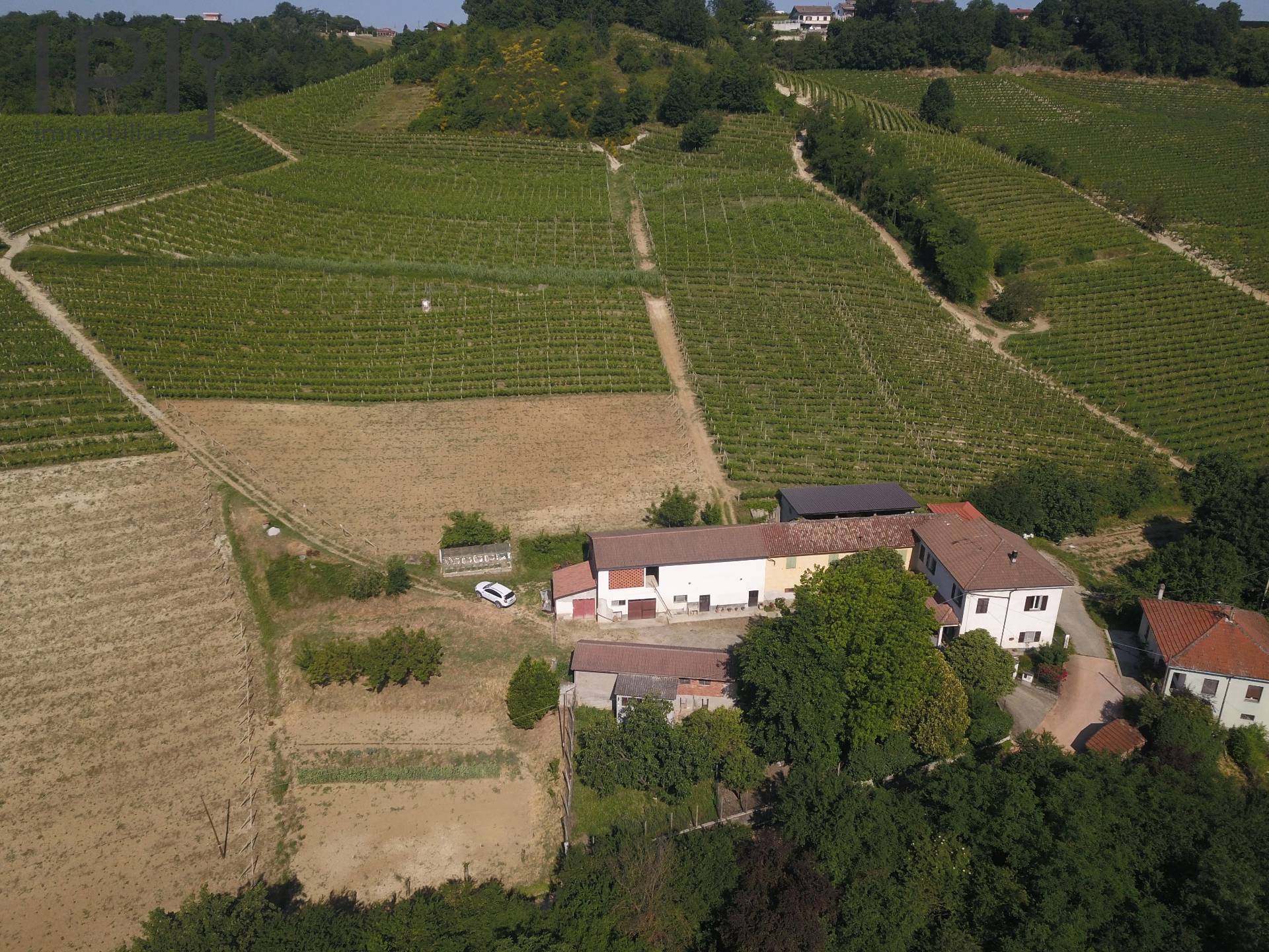 Cascinale / Podere in vendita a Acqui Terme