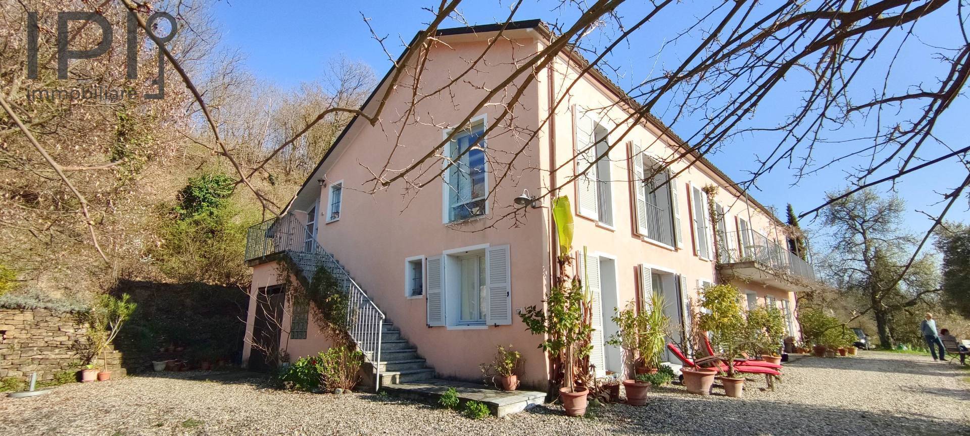 Cascinale / Podere in vendita a Cartosio