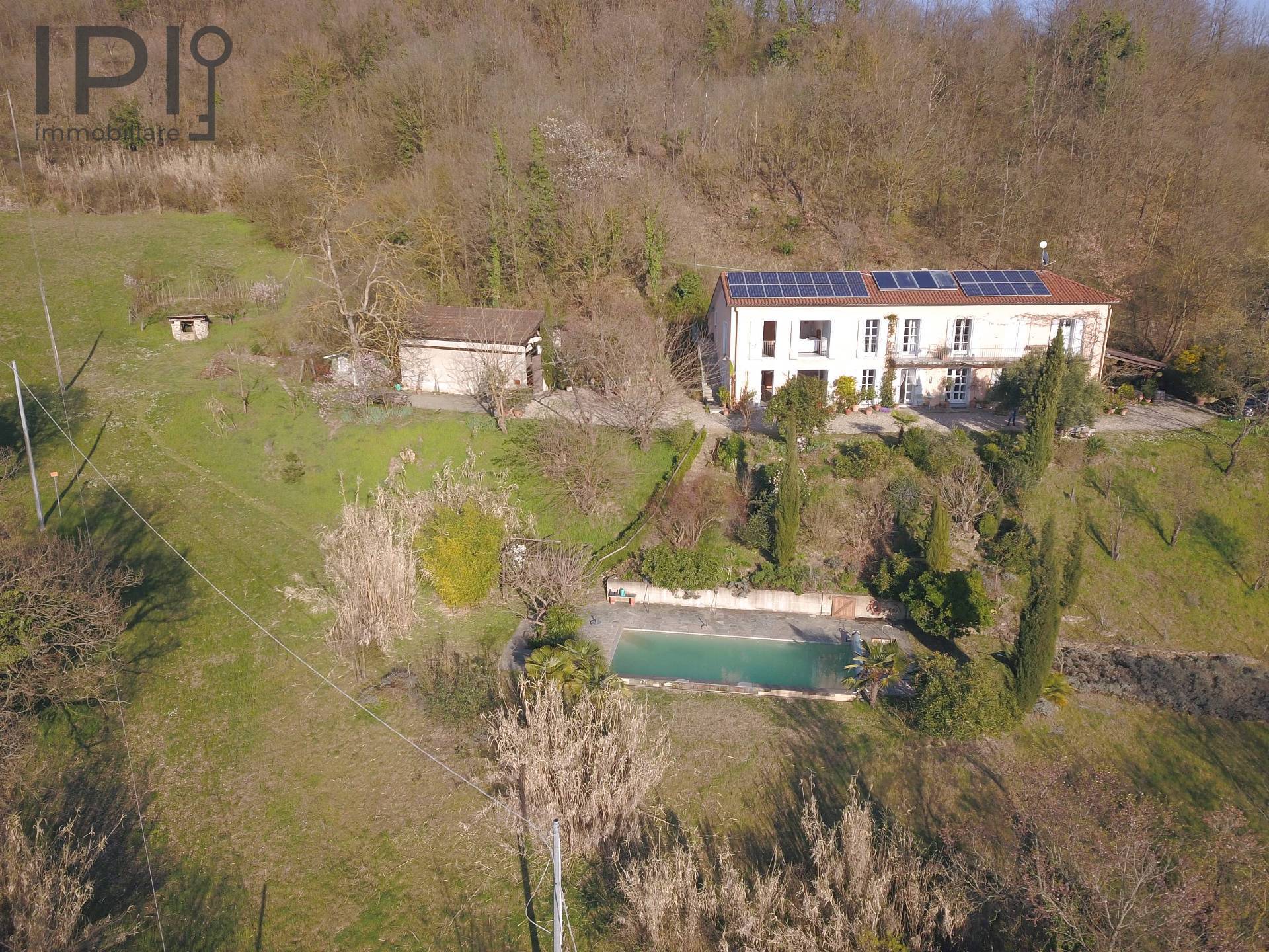 Cascinale / Podere in vendita a Cartosio