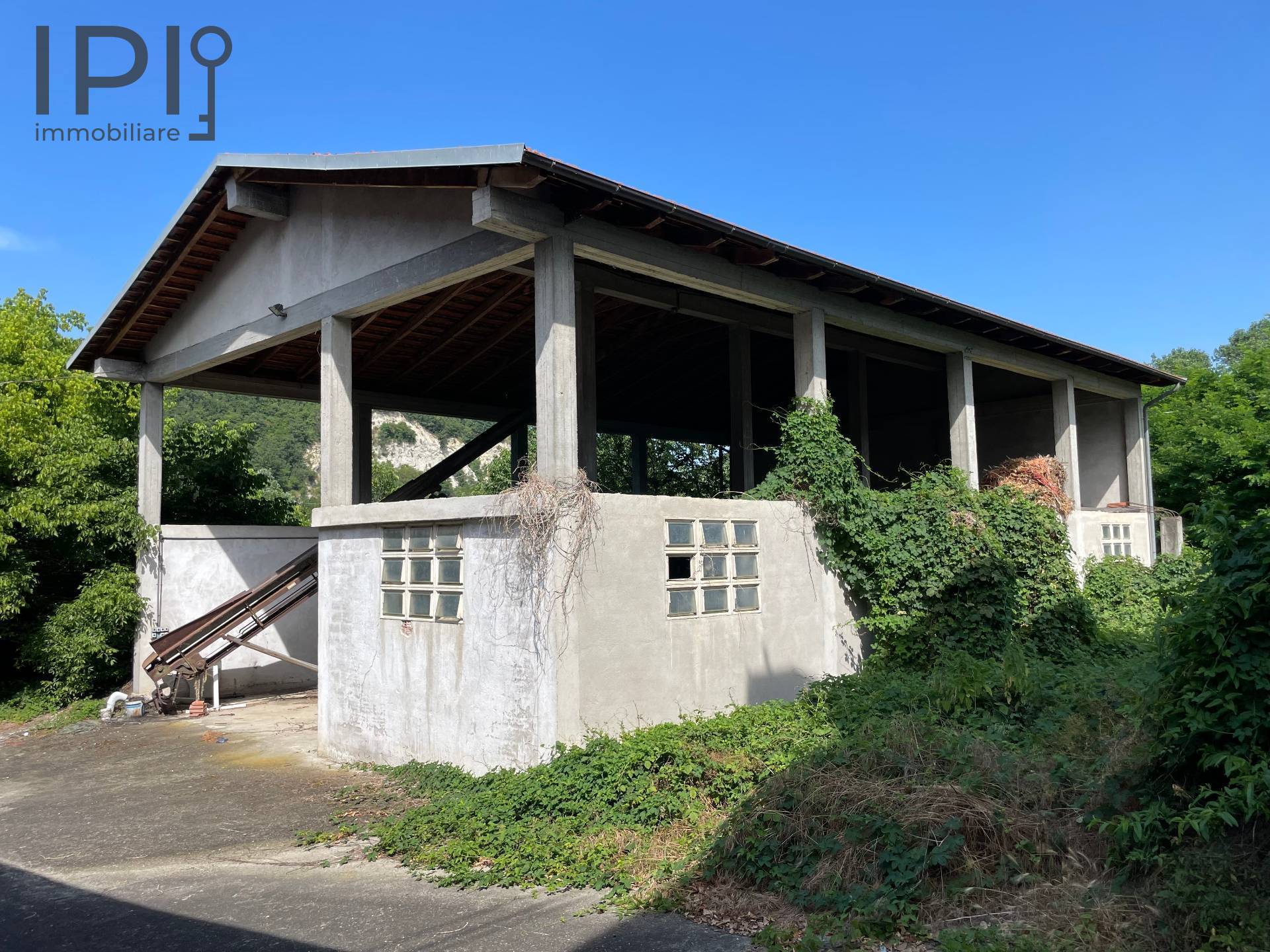 Villa Padronale - Semindipendente in vendita a Vesime