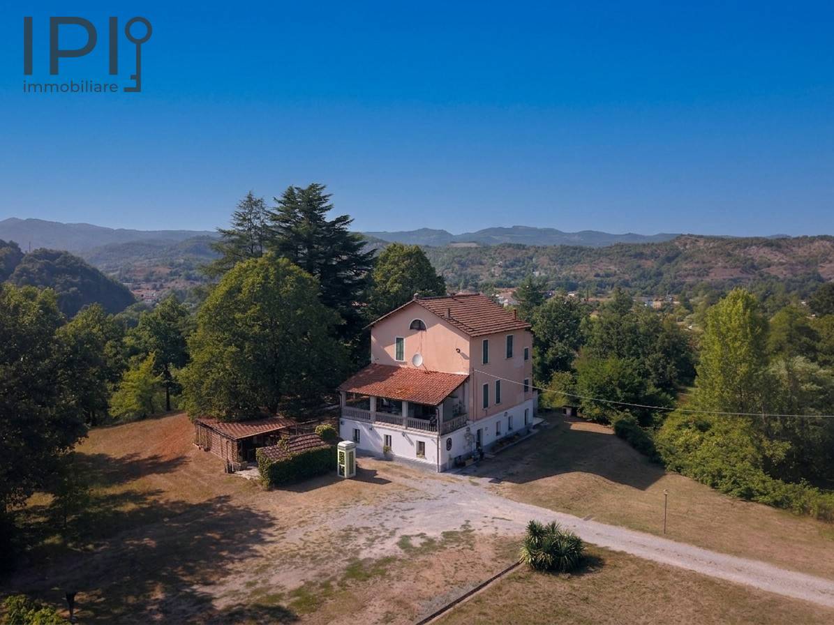 Villa Padronale in vendita a Piana Crixia, Praie