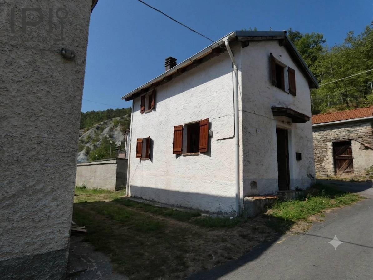 Casa in vendita a Piana Crixia