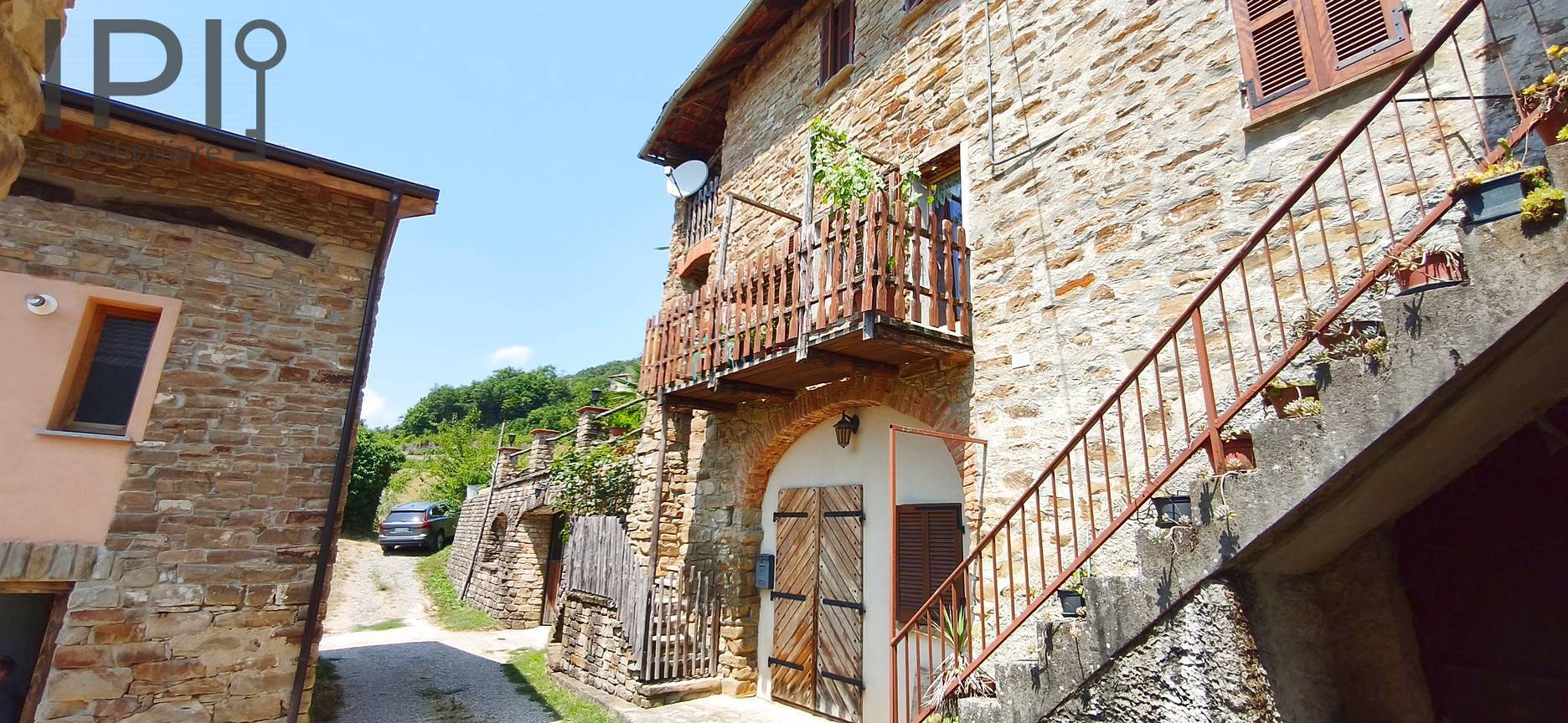 Cascinale / Podere in vendita a Perletto