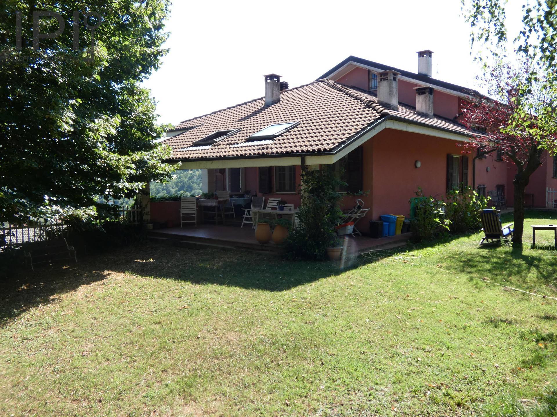 Villa Padronale - Semindipendente in vendita a Carcare