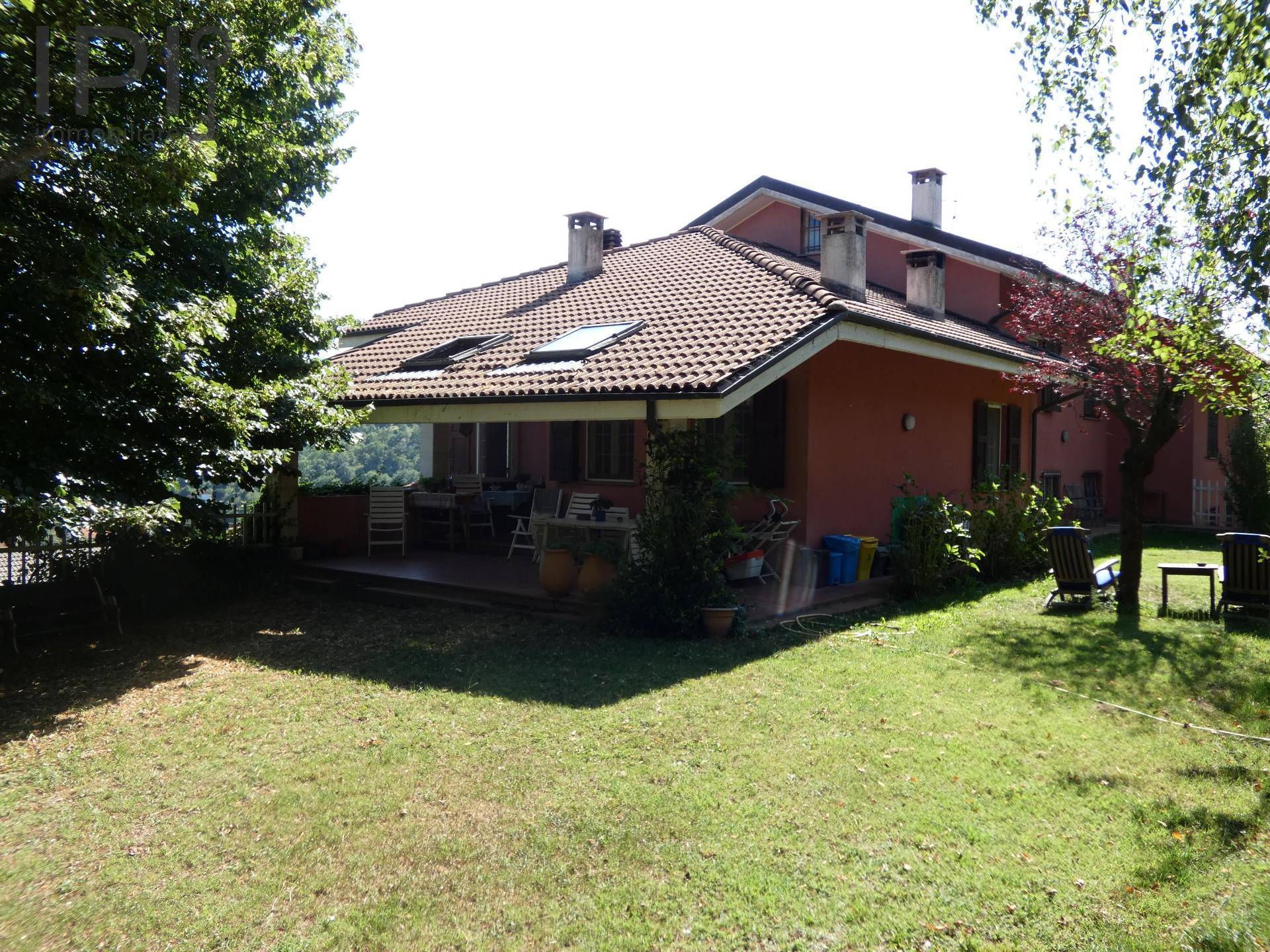 Villa Padronale - Semindipendente in vendita a Carcare