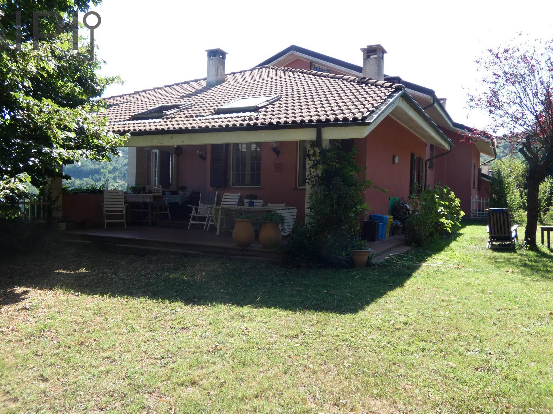 Villa Padronale - Semindipendente in vendita a Carcare