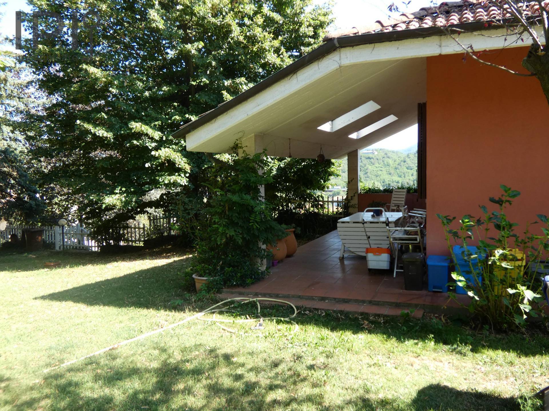 Villa Padronale - Semindipendente in vendita a Carcare