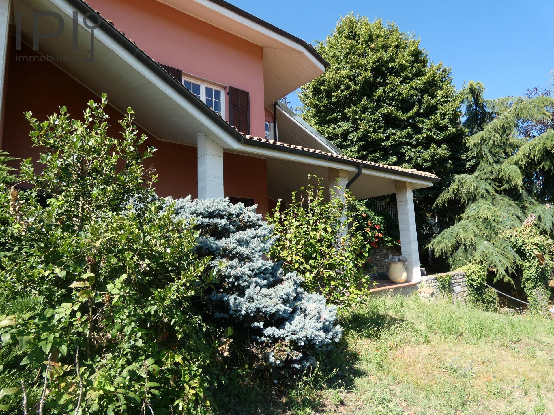 Villa Padronale - Semindipendente in vendita a Carcare