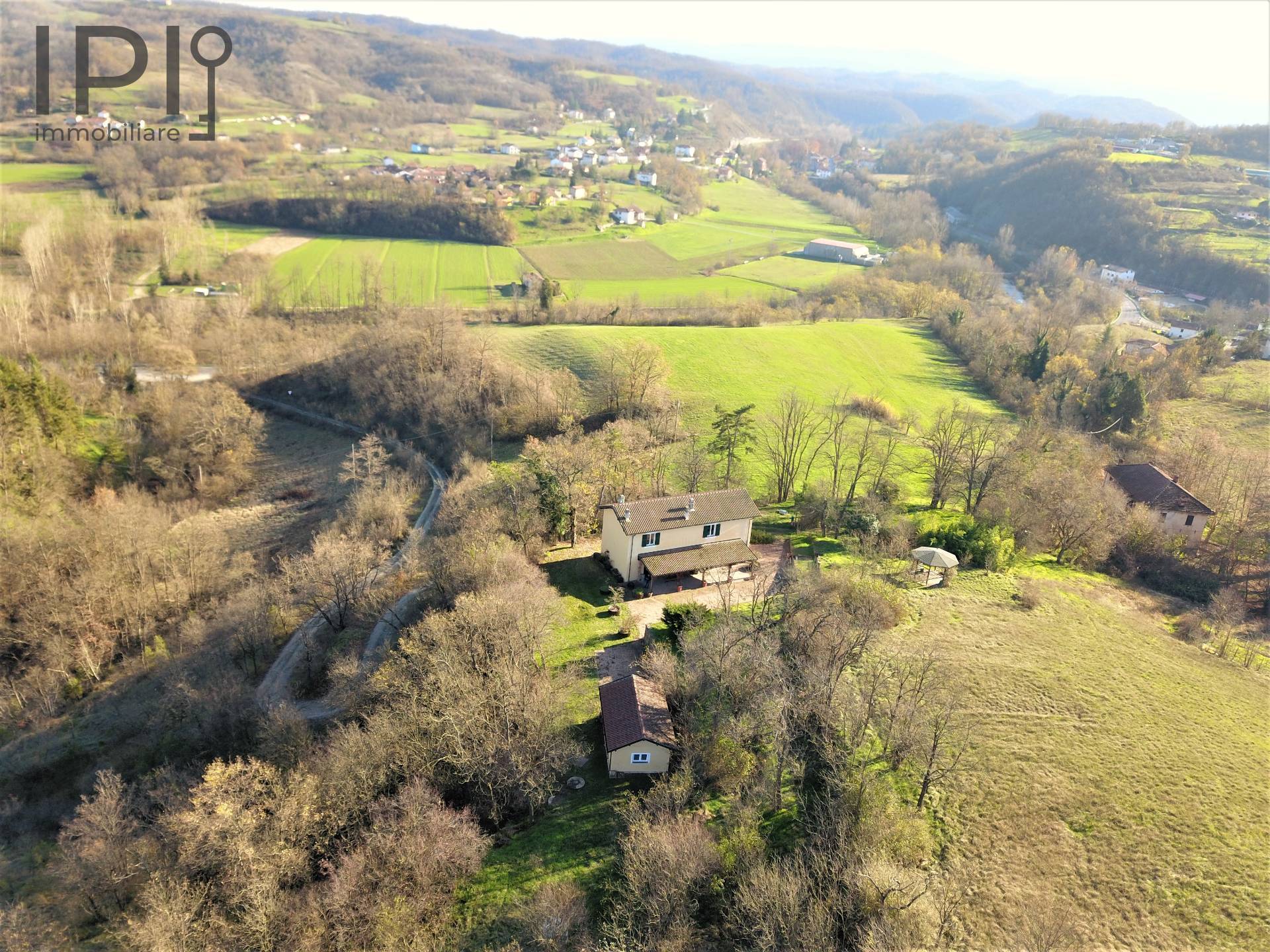 Villa / Villetta in vendita a Piana Crixia