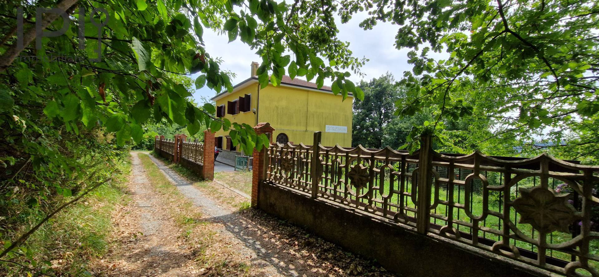 Villa Padronale in vendita a Giusvalla