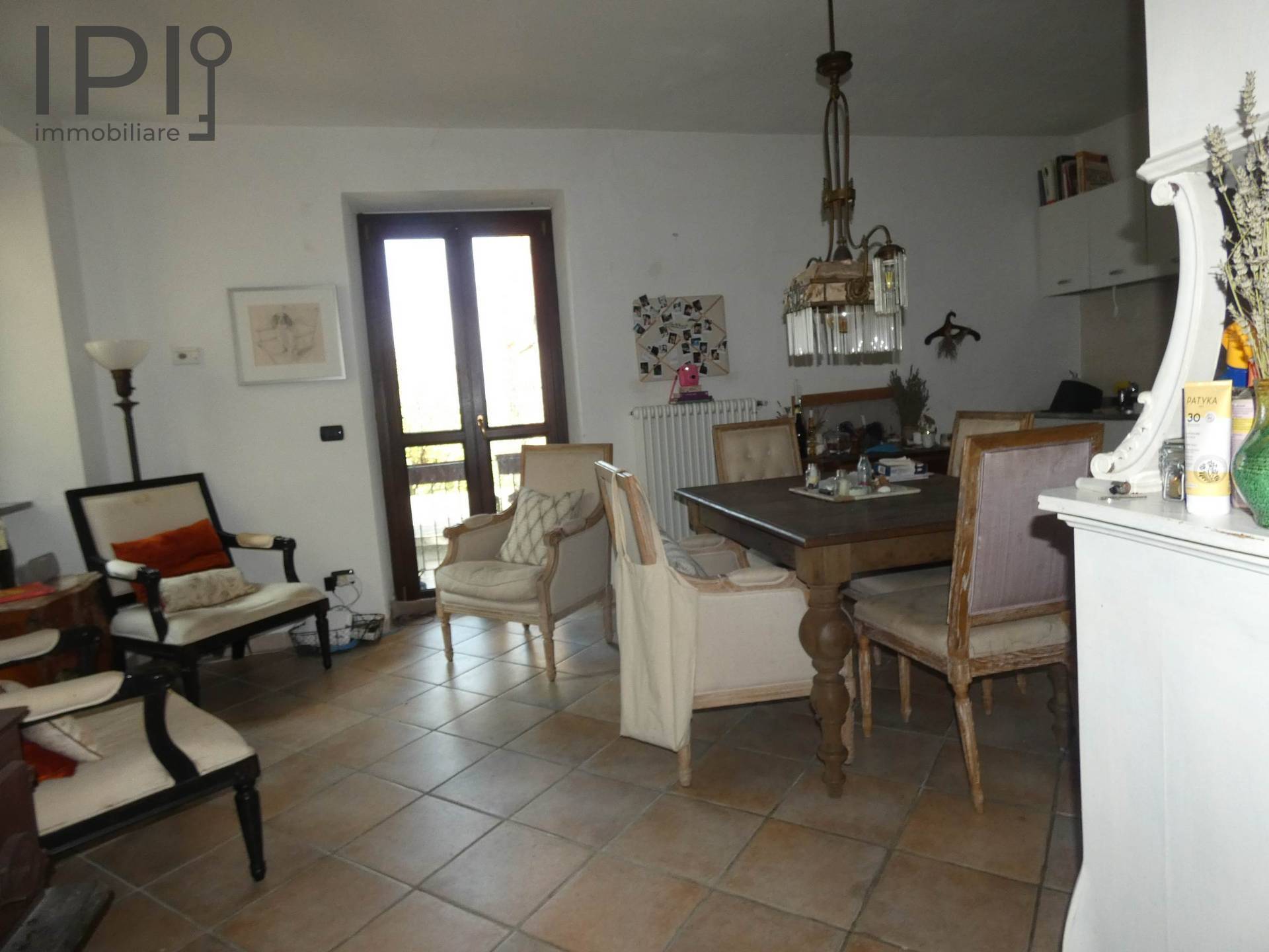 Casa - Semindipendente in vendita a Pareto