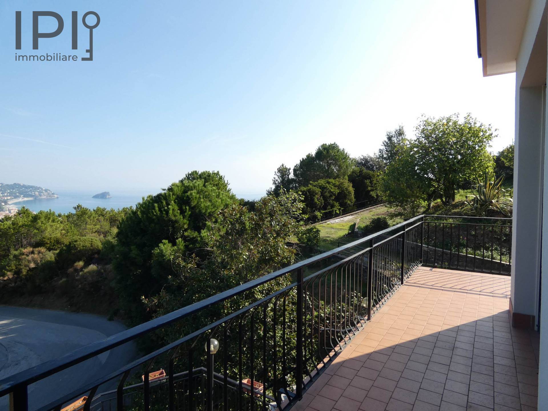 Villa / Villetta in vendita a Noli