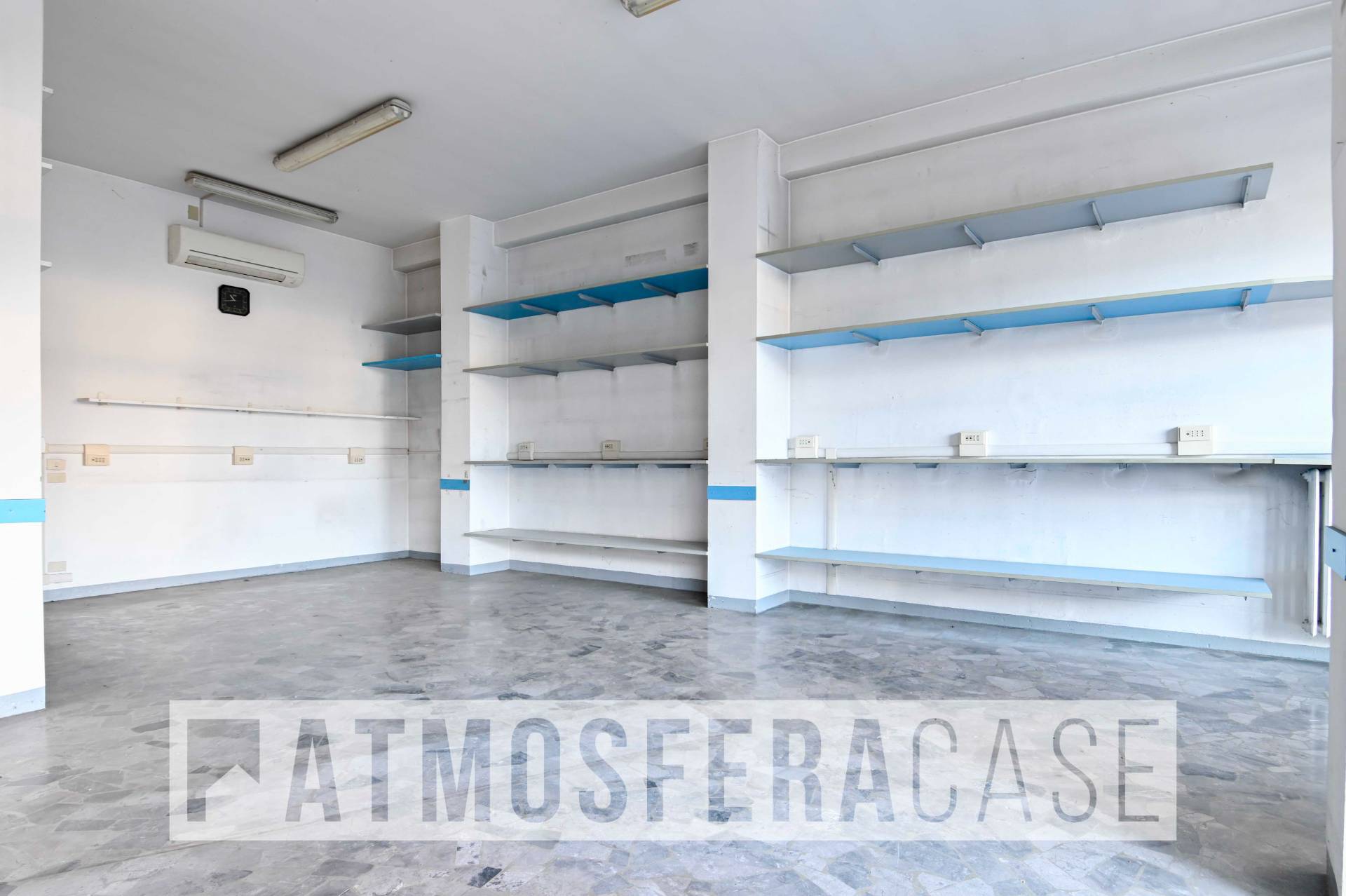 Locale commerciale in vendita a Bergamo, Valtesse