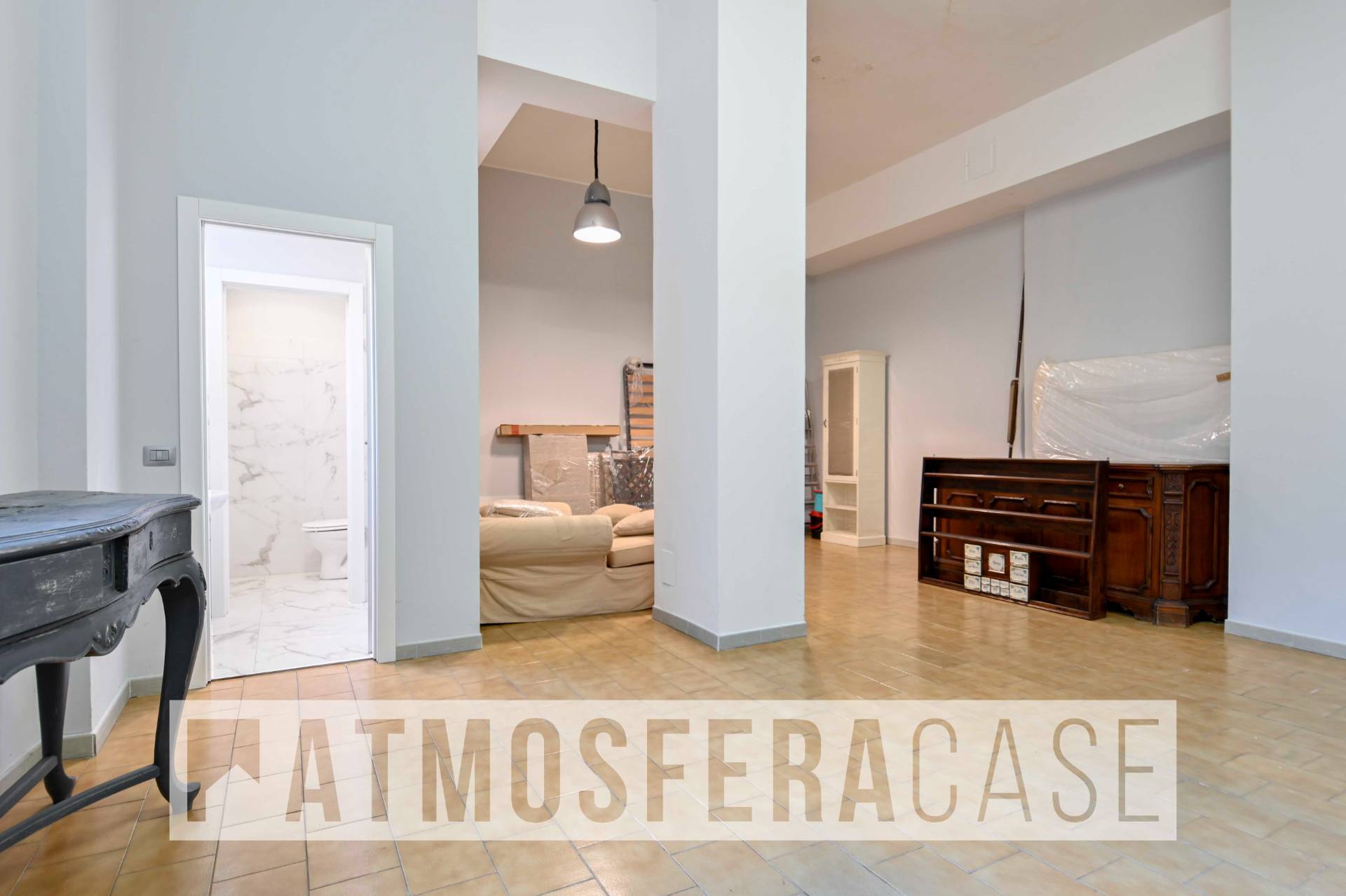 Locale commerciale in vendita a Bergamo, Centrale