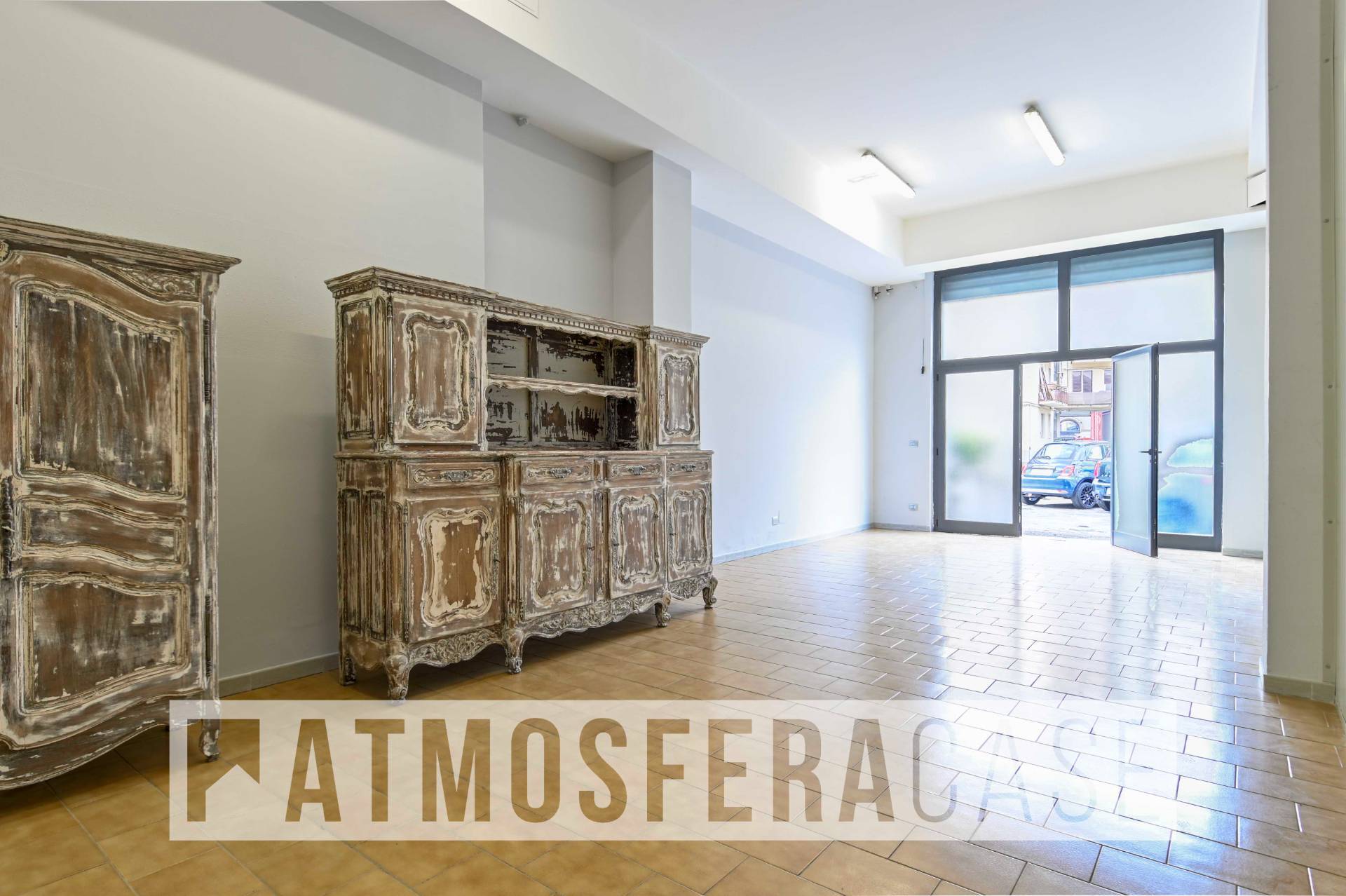 Locale commerciale in vendita a Bergamo, Centrale